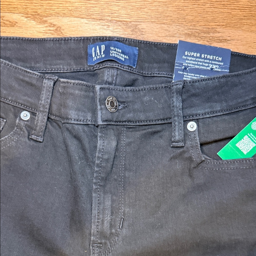 GAP Woman’s Black Slim Jeans